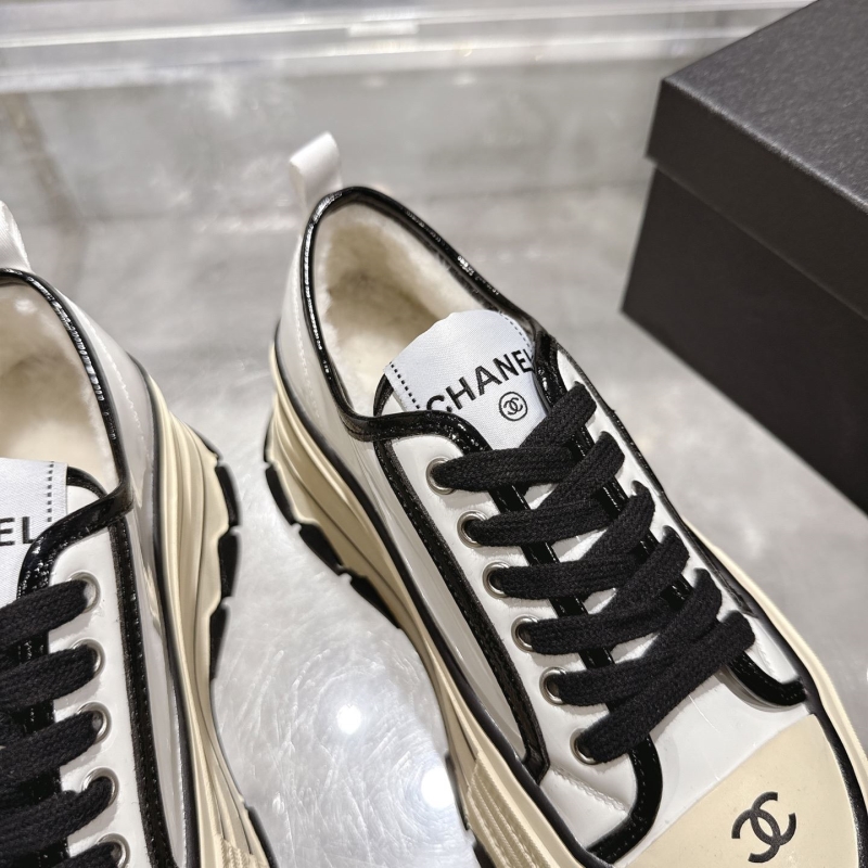 Ch**el sport shoes